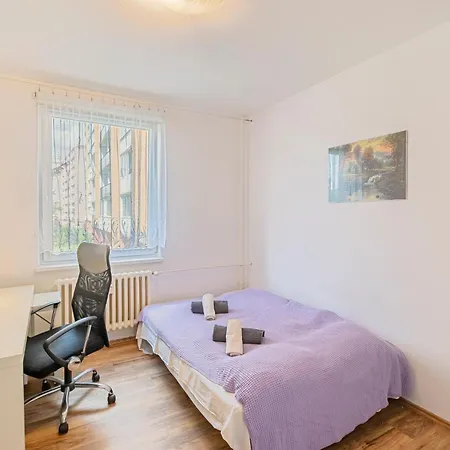 A Private Room In A Shared Flat - Soukromy Pokoj Ve Sdilenem Byte Olomouc Exterior photo