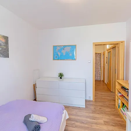 A Private Room In A Shared Flat - Soukromy Pokoj Ve Sdilenem Byte Olomouc Exterior photo
