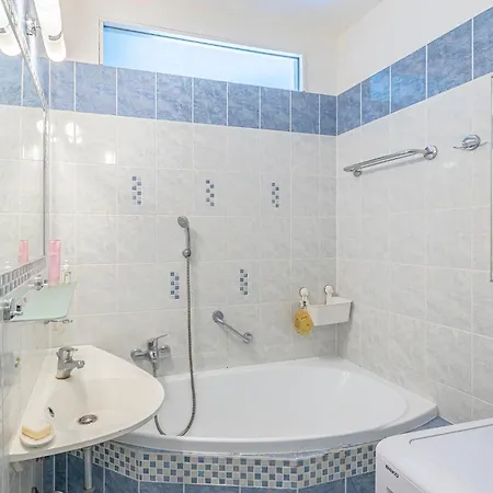 A Private Room In A Shared Flat - Soukromy Pokoj Ve Sdilenem Byte Olomouc Exterior photo