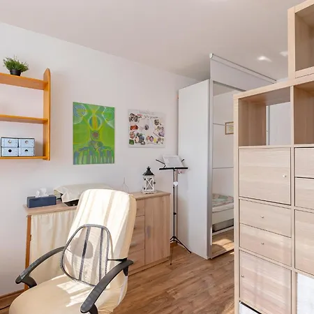 A Private Room In A Shared Flat - Soukromy Pokoj Ve Sdilenem Byte Olomouc Exterior photo
