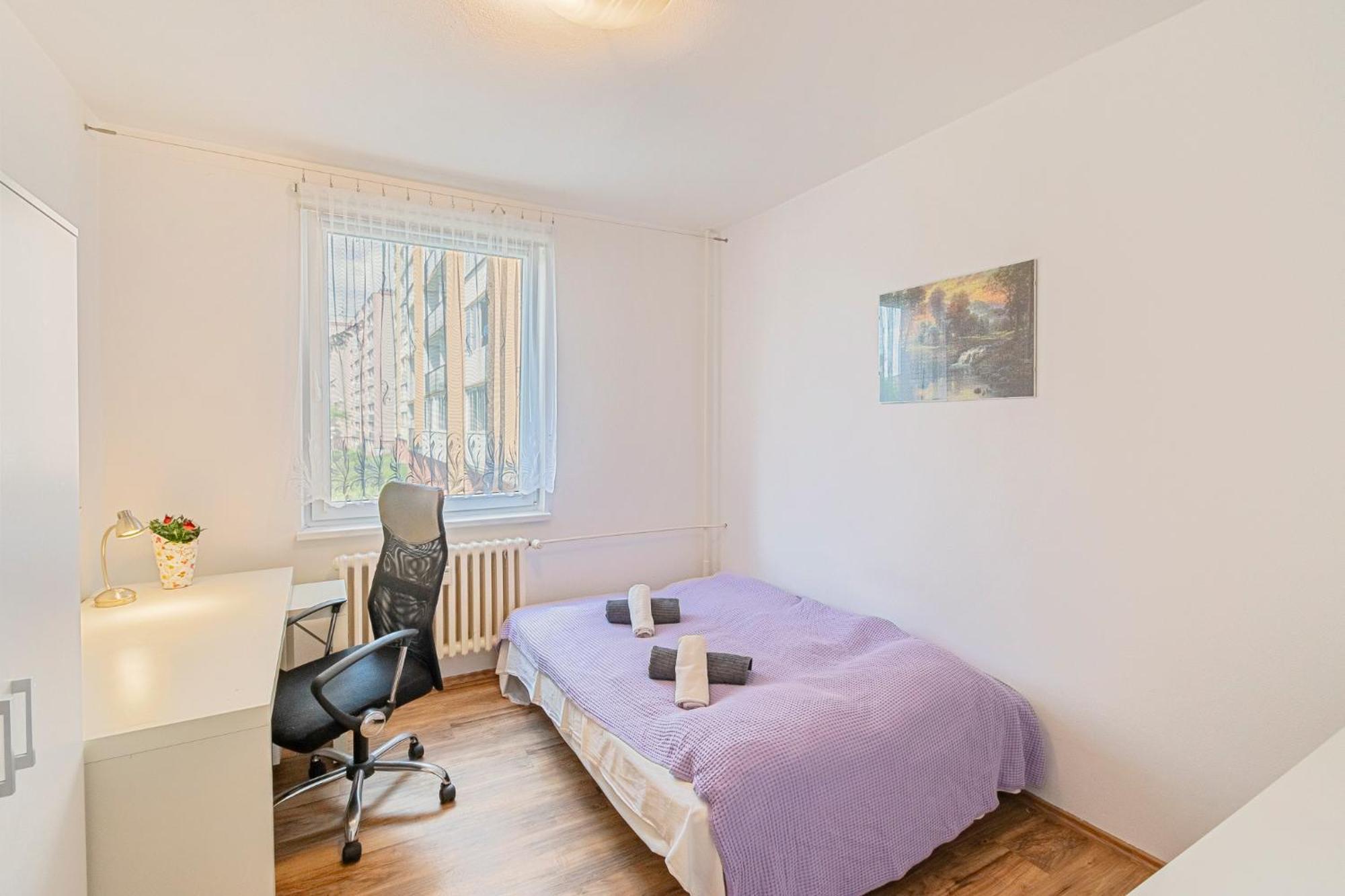 Ubytování v soukromí A Private In A Shared Flat - Soukromy Ve Sdilenem Byte *